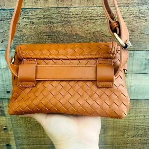 NWOT Lulu Dharma Woven Vegan Leather Hip/Waist Bag - Picture 3 of 8